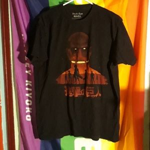 aot shirt hot topic